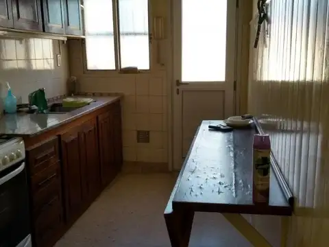 Depto Tipo Casa 4 ambientes con 2 baños