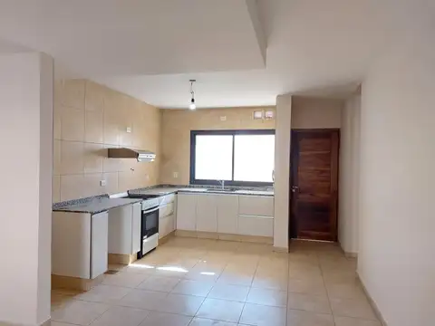 Departamento en Alquiler en Maipú, $ 780.000