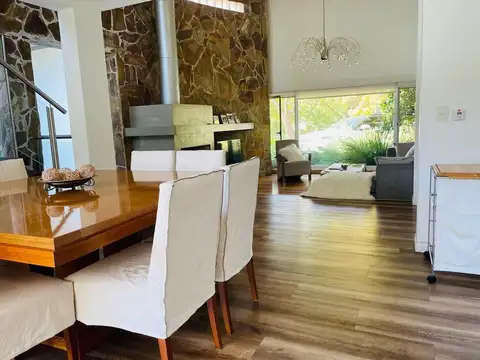 Casa en Venta de 4 dormitorios