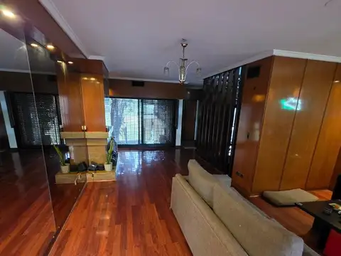 VENTA CASA 5 AMB CON COCHERA Y PARRILLA