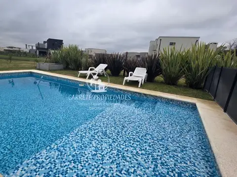 Casa en Venta en Pilar del Este - Santa Lucia, USD 230.000