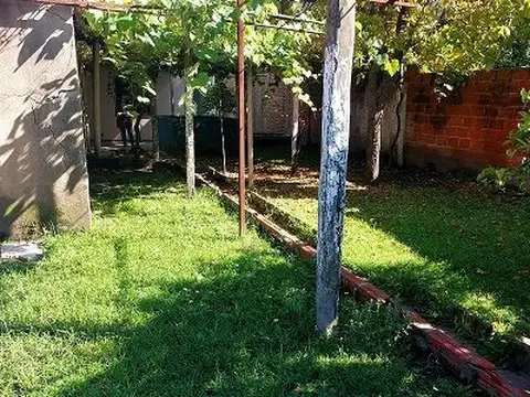 Casa - Venta - Argentina, Lanús - CORONEL  JORGE OBON  1966