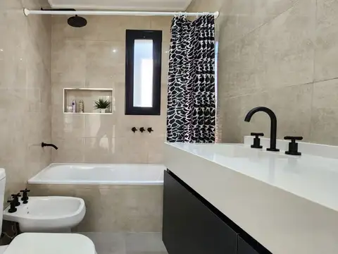 CASA EN VENTA EN AREA 60 LA VICTORIA POLO