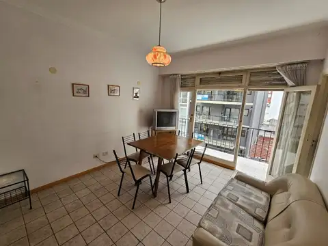 Venta depto dos ambientes a la calle 