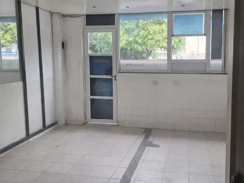 ALQUILER GALPÓN COMERCIAL DE 609m² EN MACROCENTRO