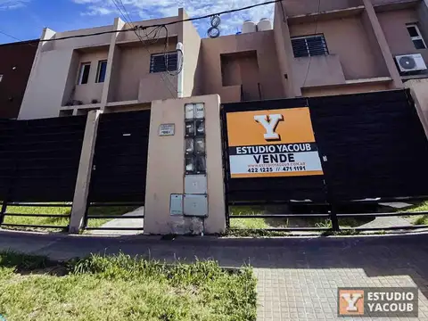 Depto Tipo Casa 2 ambientes con 1 baño