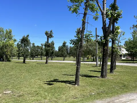 Excelente lote en esquina en venta en Campo Grande Club de Campo Pilar