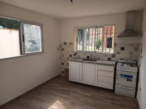 Depto Tipo Casa en Alquiler de 3 ambientes
