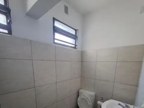 Local Comercial en alquiler sobre Av.Mitre