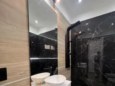 Casa 5 ambientes con 2 baños
