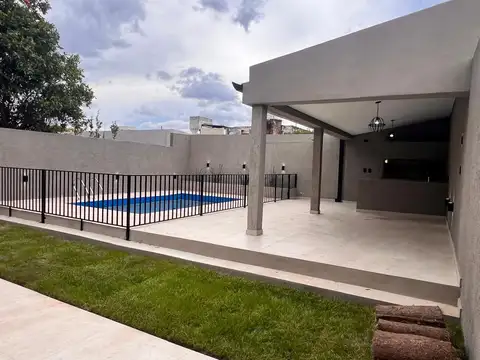 CASA EN VENTA EN B° ESCOBAR- 3 DORMITORIOS - APTA CRÉDITO