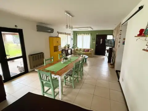 VENTA CASA GESELL ZONA GOLF GAS NATURAL 3 DORM