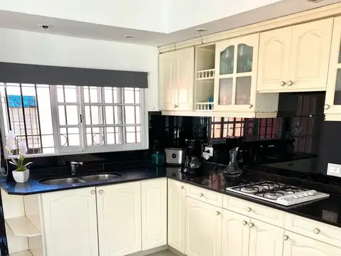 4 AMBIENTES VILLA SARMIENTO CON COCHERA