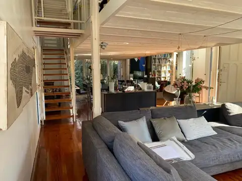 Casa 12 ambientes con 7 baños