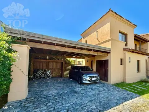 Casa en Venta en El Encuentro, USD 890.000