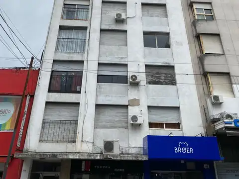 Departamento de 1 dormitorio en alquiler en La Plata sobre Calle 9 [Cod: 8]