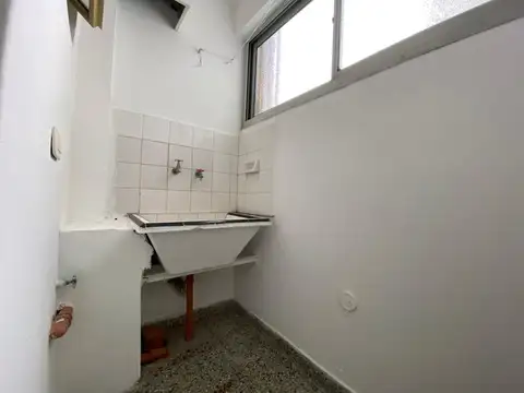 Departamento de 1 dormitorio en alquiler en La Plata sobre Calle 9 [Cod: 8]