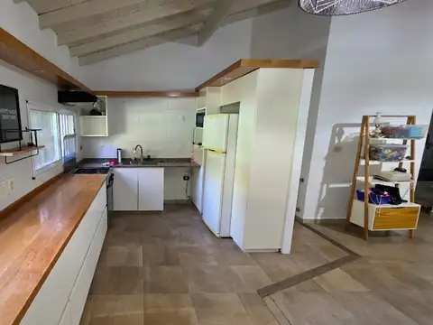Casa en Venta en Barrio Parque Leloir, USD 350.000
