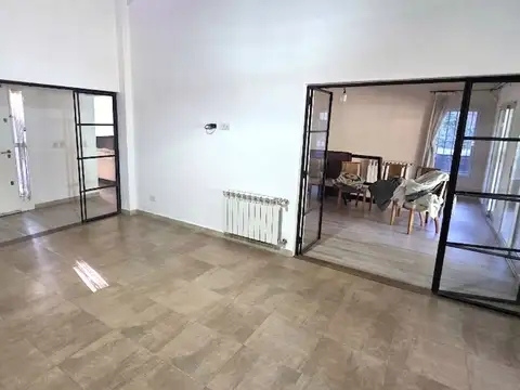 VENTA CASA 4 AMB. PARQUE/PISCINA PARQUE LELOIR