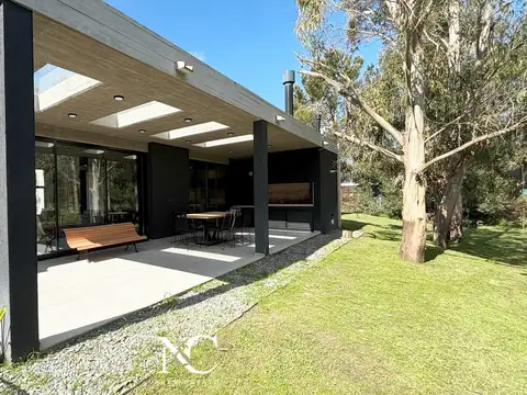 Casa en Alquiler Temporal con 1 cochera