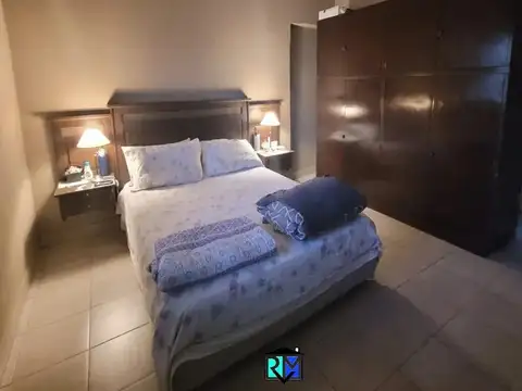 Presbítero Del Castillo 700