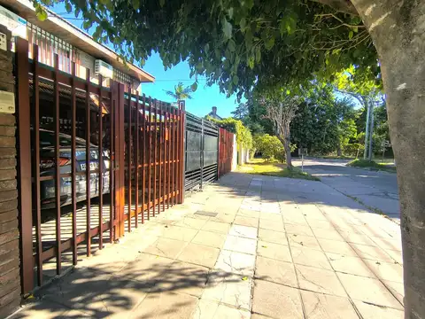 Venta de Duplex en zona residencial de Carapachay