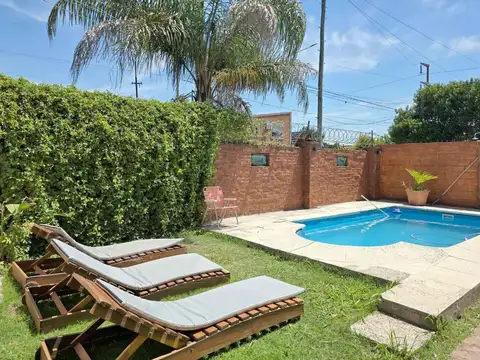 Casa 6 ambientes con 4 baños