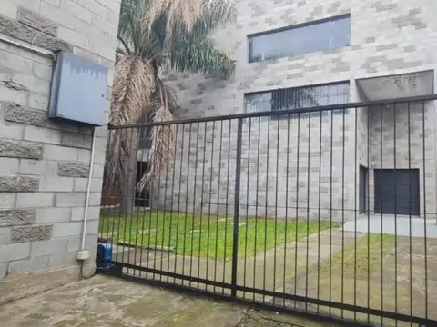 Galpon deposito + oficinas 