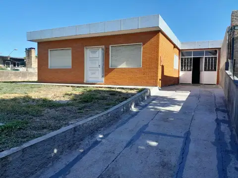 VENTA CASA  3 DORMITORIOS  PIEDRAS BLANCAS 