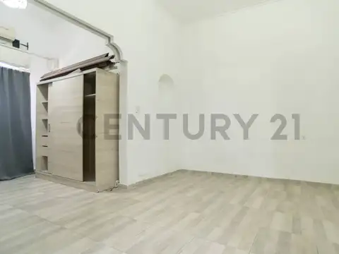 CASA EN VENTA EN LA PLATA (3 DORMITORIOS Y TERRAZA)
