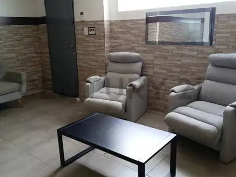 62 entre 18 y 19 1100, Piso 0