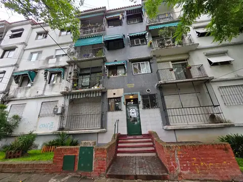 Ciudad Jardin en Venta Departamento de 3 Ambientes en 2do Piso Al Contrafrente F: 10829