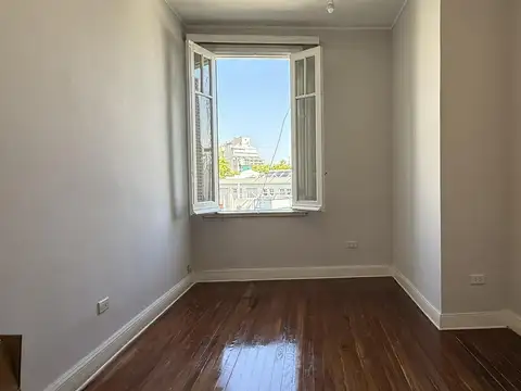 Avenida Martin Garcia al 400