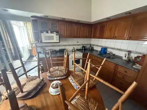 CASA Y LOCAL COMERCIAL