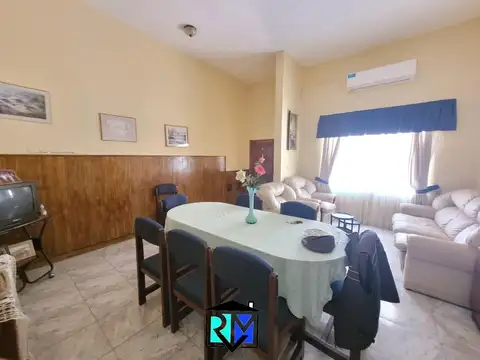 Presbítero Del Castillo 400