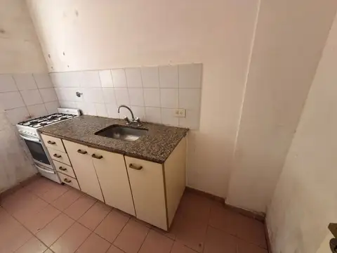 Venta departamento planta baja de 2 amb con patio