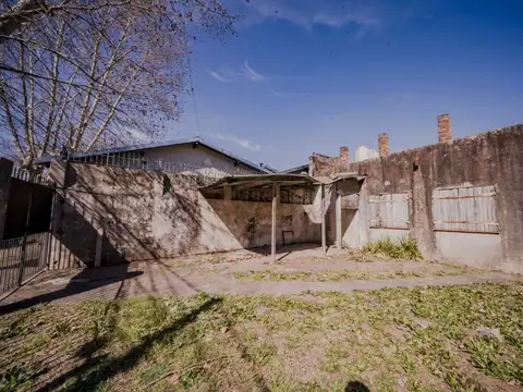 VENTA CASA 3 AMBIENTES SAN ISIDRO - LOTE 300 METRS