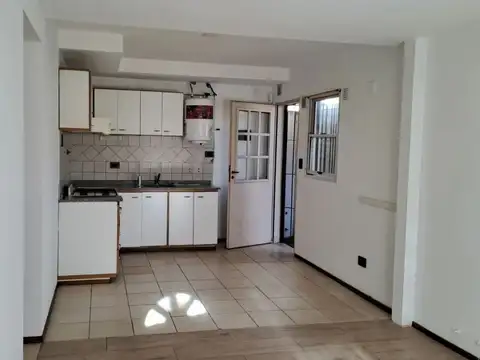 Depto Tipo Casa en Venta de 2 ambientes