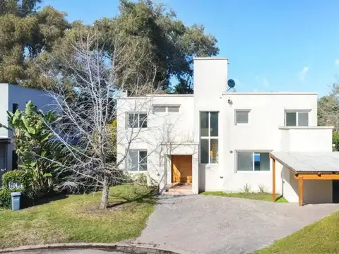 VENTA CASA 6 AMBIENTES