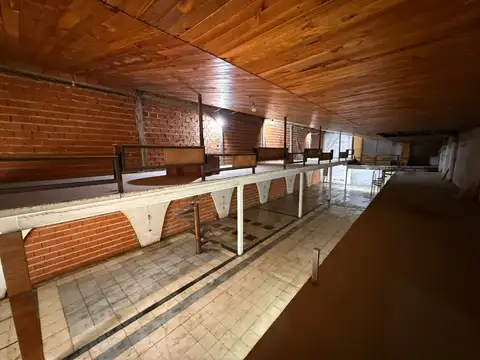 Galpon en Alquiler 30  mts Fondo