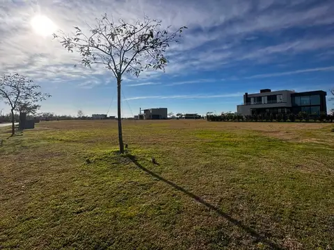Av de los lagos 9600