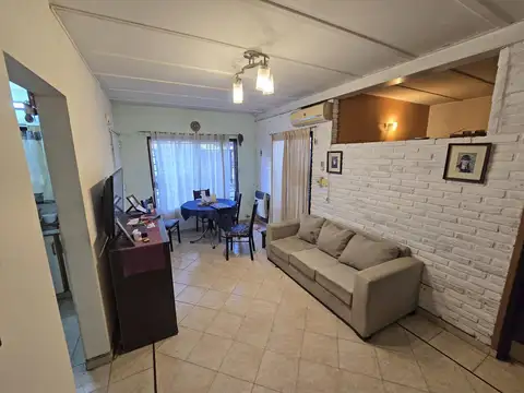 Depto Tipo Casa en Venta de 2 ambientes