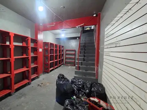 Local en Alquiler en Moron, $ 2.700.000