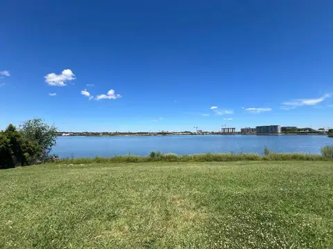 Puertos del Lago, Lote al agua en Barrio Marinas, Escobar