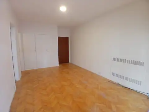 Muy buen monoambiente con balcón terraza