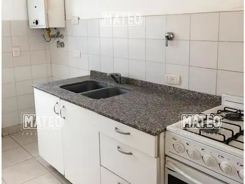 Condominio El Hogar Obrero - Dos Ambientes, Jardín y Cochera