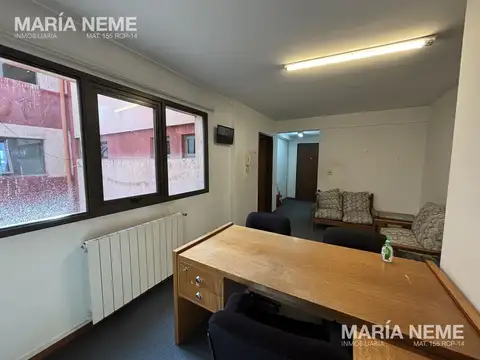 Oficina 6 ambientes con 1 baño