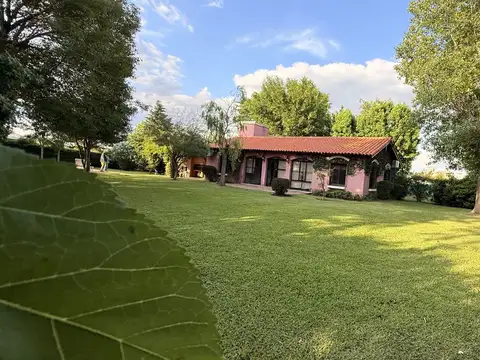 CASA EN VENTA EN CUMBRE DE LA ROSA - VILLA ROSA - PILAR