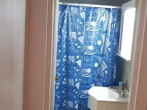 Casa en venta - 4 Dormitorios 2 Baños - San Clemente del Tuyú