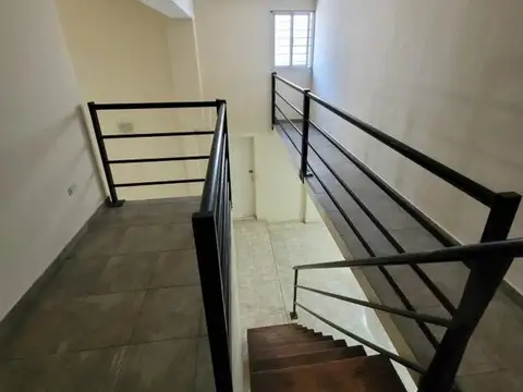 Depto Tipo Casa en Alquiler con 1 cocheras
